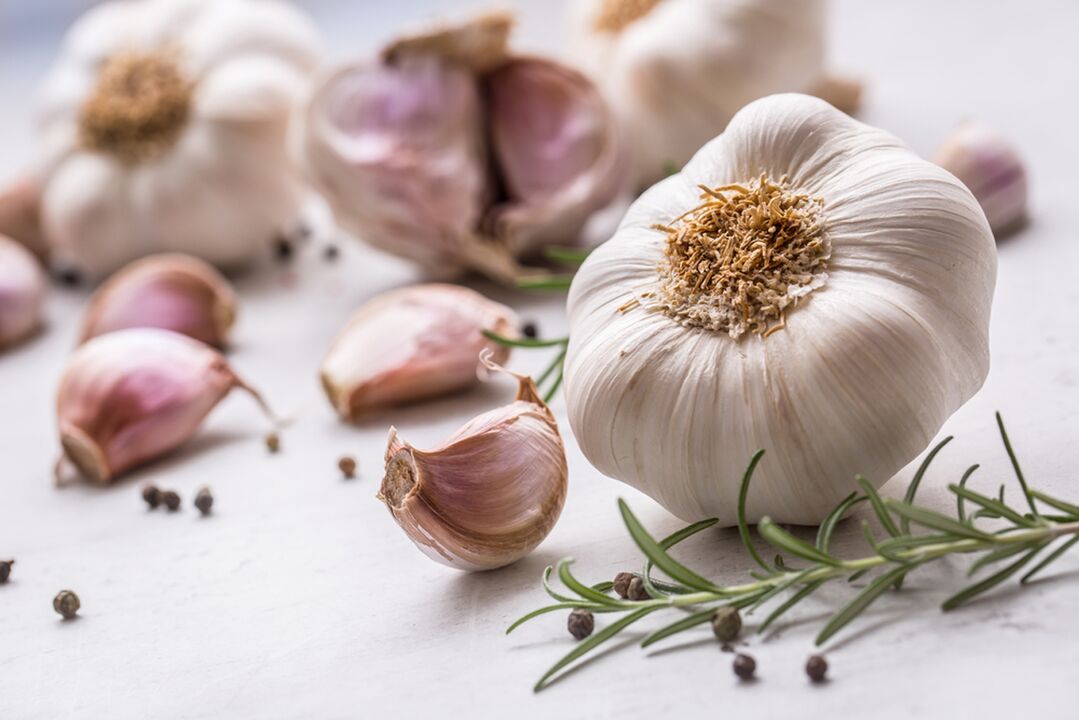 Garlic improves blood circulation in the male genitalia